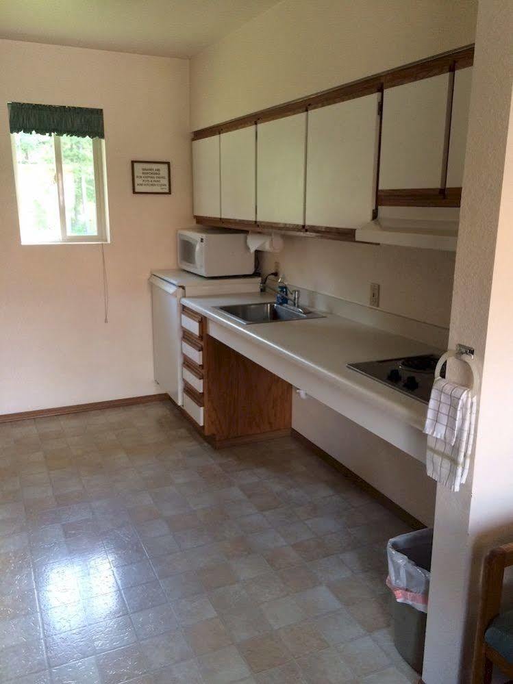 Mini Golden Inns Motel Hungry Horse Εξωτερικό φωτογραφία